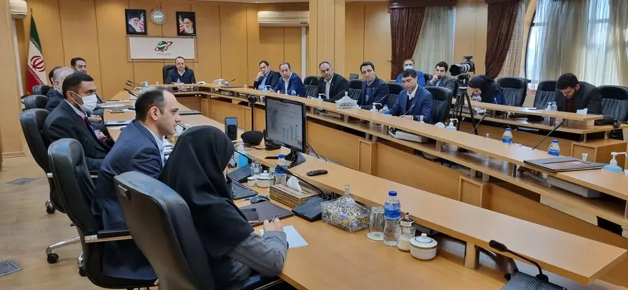 صنعت بانک کشور در چرخ دنده سیاست‌های دستوری 