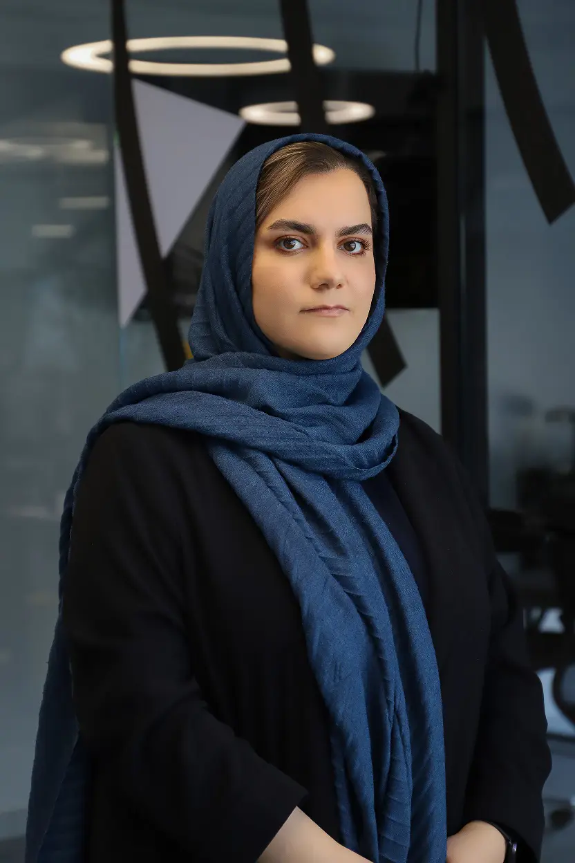 نگار قوامی پور
